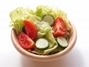 Zeleninový salát v misce 