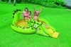 Děti v nafukovacím bazénku 