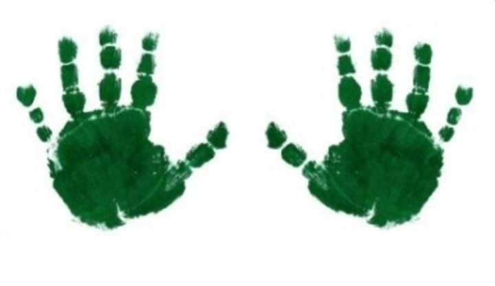 Zelené otisky rukou 