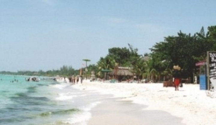 Písečná pláž na Jamajce