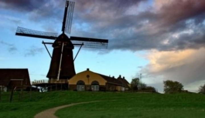 Větrný mlýn v Holandsku 