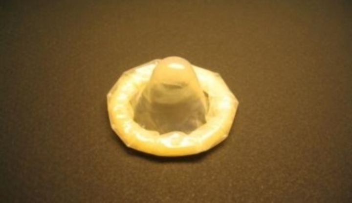 Rozbalený kondom