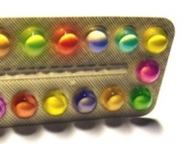 Barevné pilulky antikoncepce 