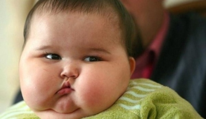 Tvář obézního dítěte 