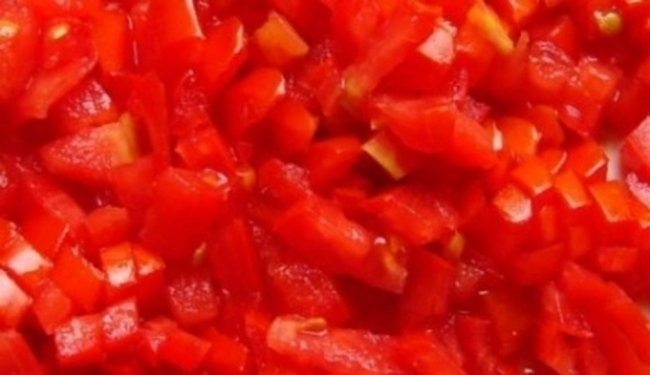 Nakrájená rajčata na kostičky 