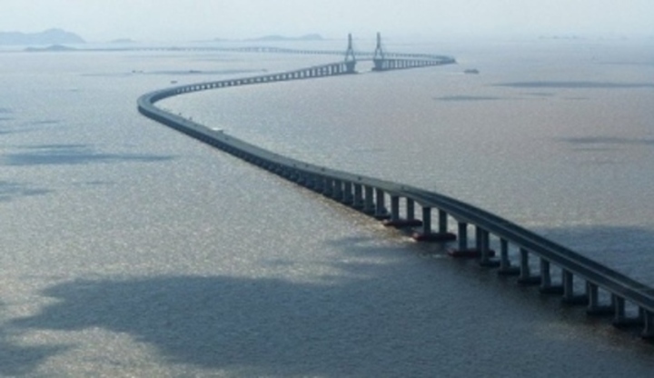 Nejdelší most na světě v Číně