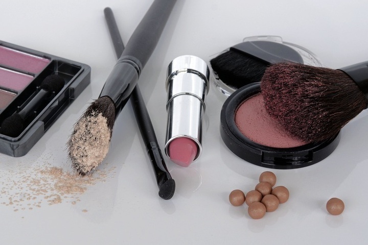 Štětce k aplikaci kosmetických přípravků